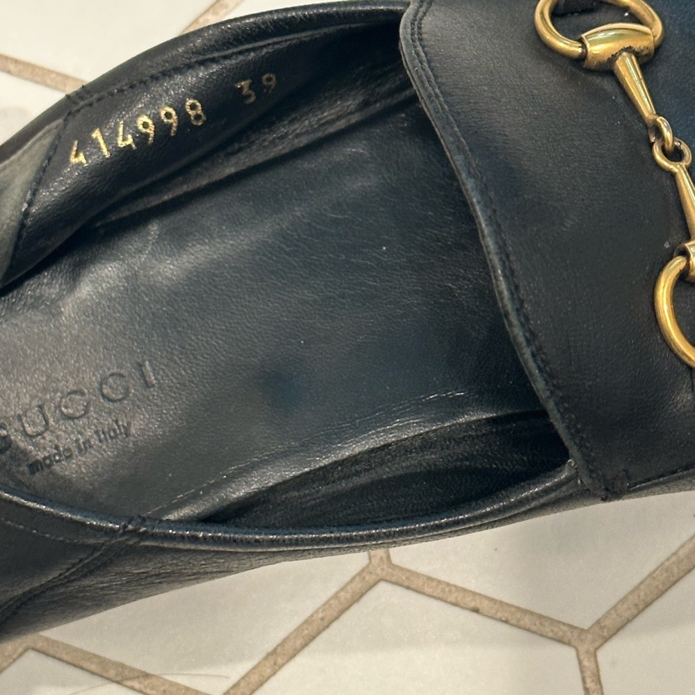 Women’s Gucci Jordaan Black Leather Loafers with Gold Hardware - Picture 4 of 5